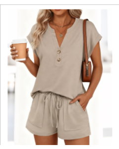 Women's pullover shirt